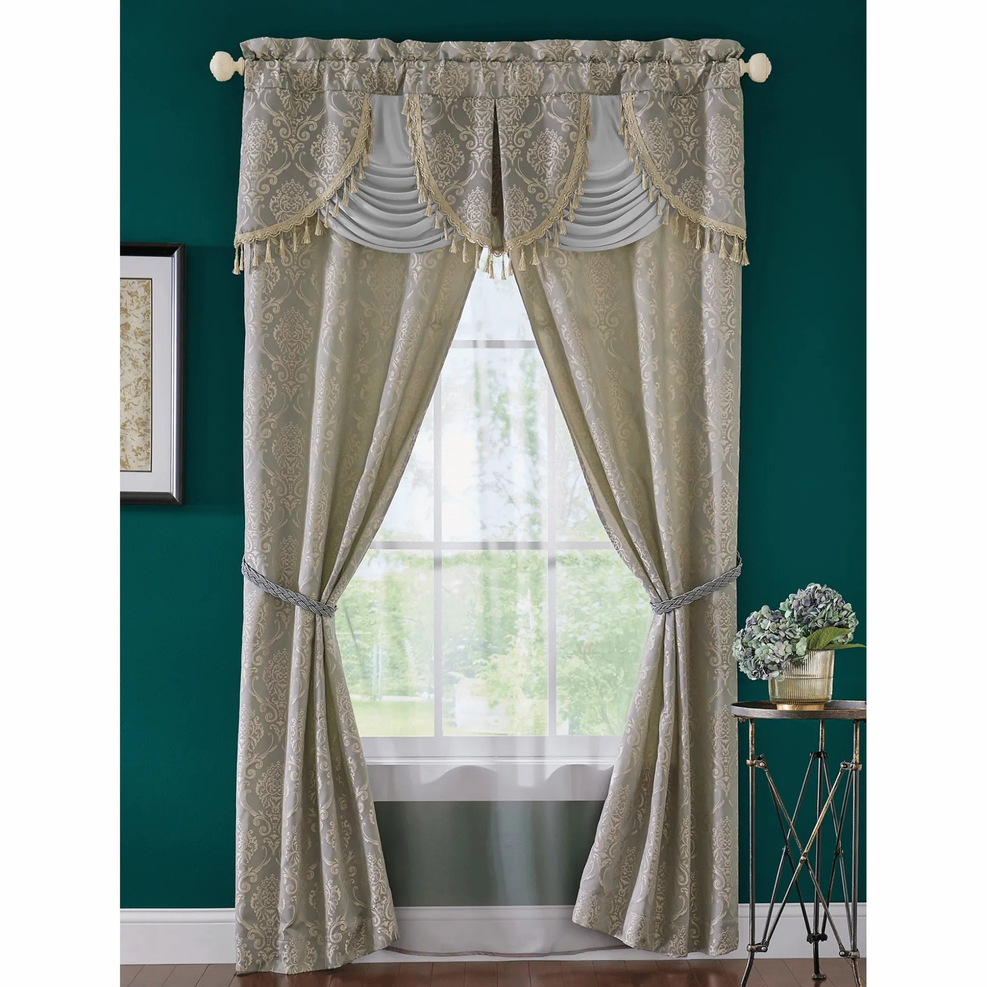 Alicia Window Set