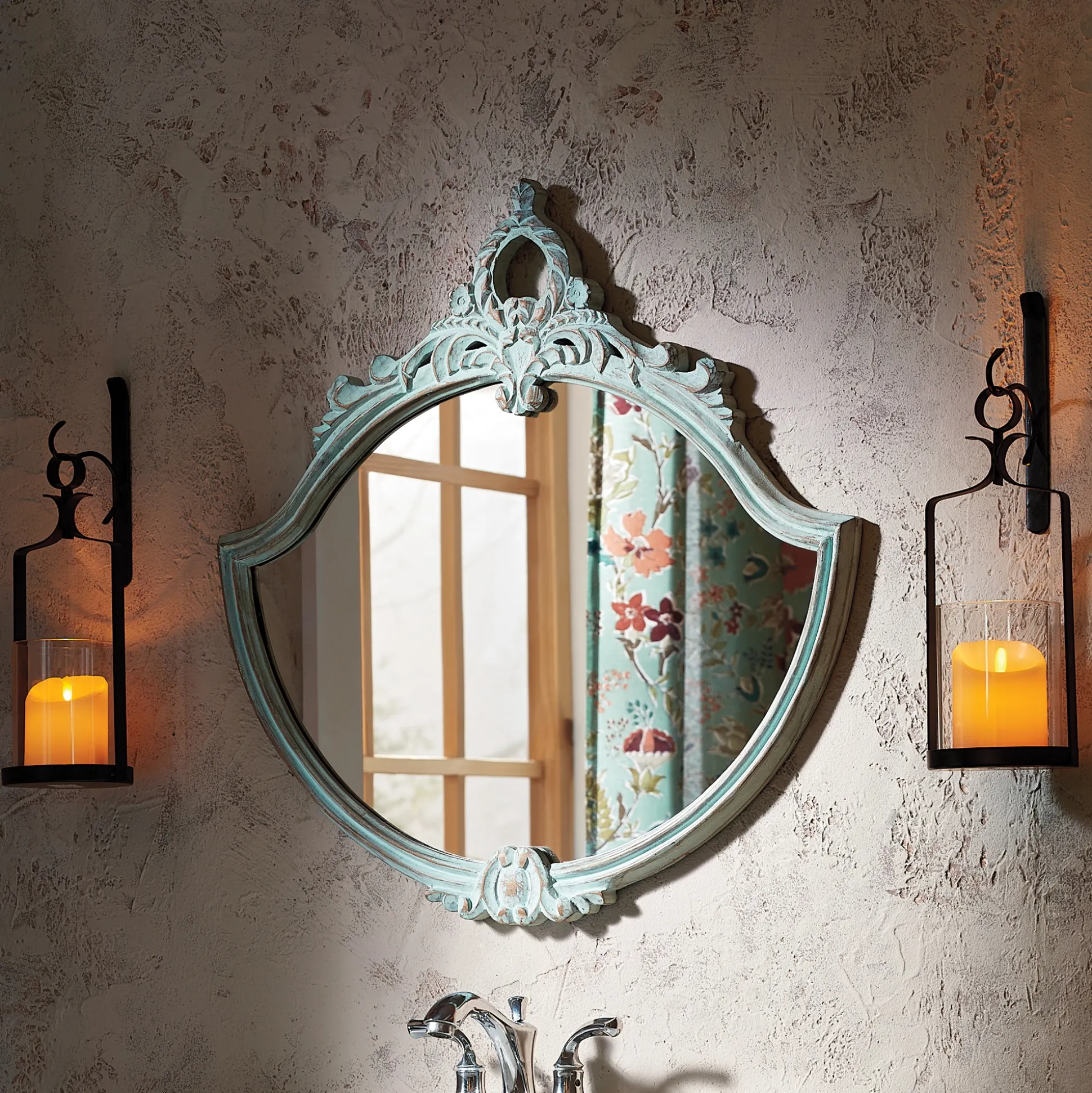 Annah Hanging Wall Sconce