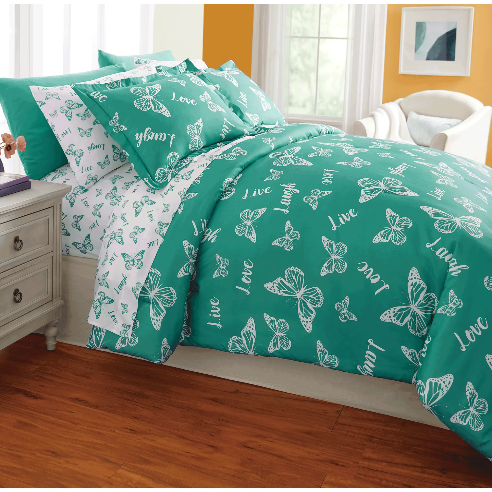 Butterfly Sentiments Down-Alternative Comforter