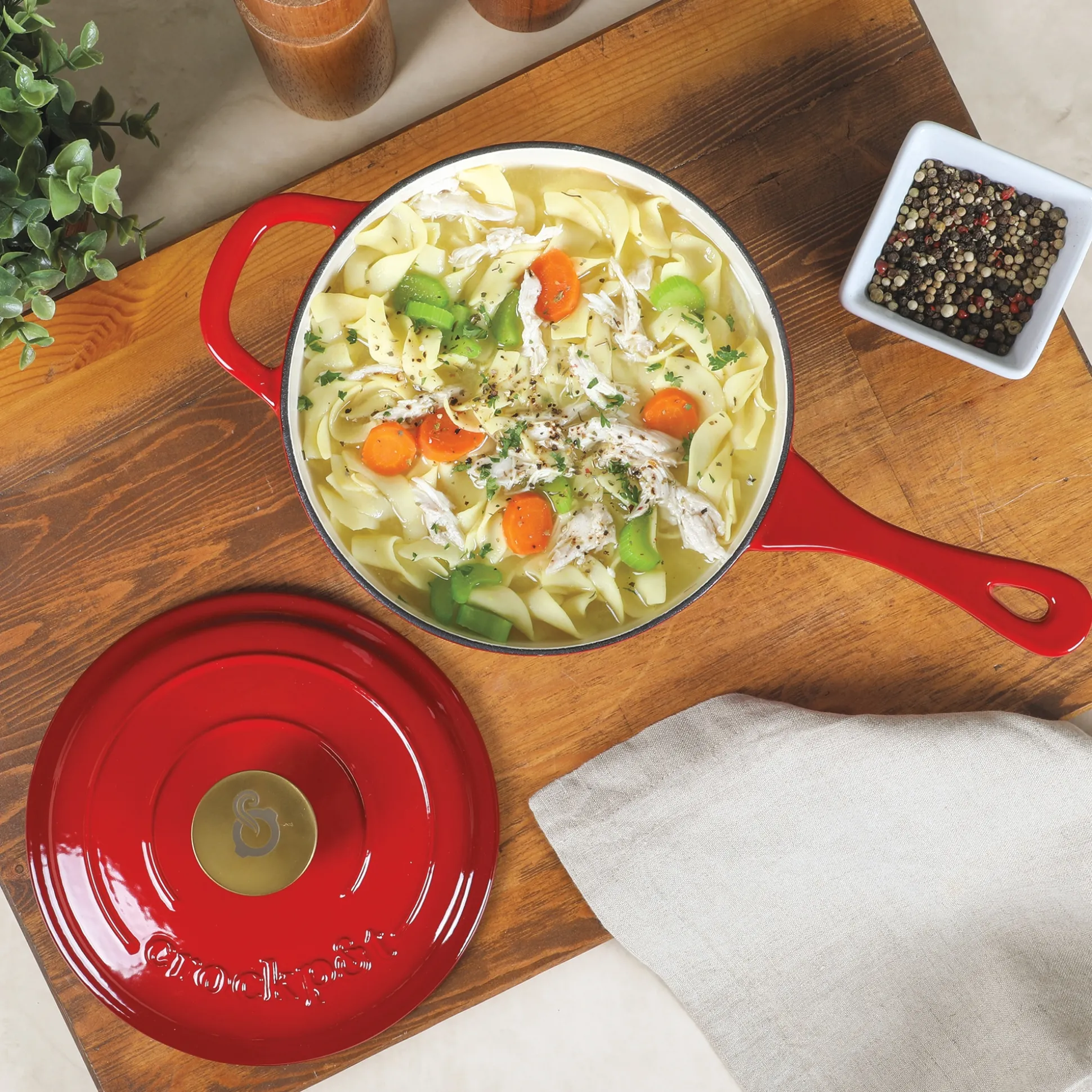 Crock Pot Artisan 3-qt. Enameled Cast Iron Saucepan with Lid