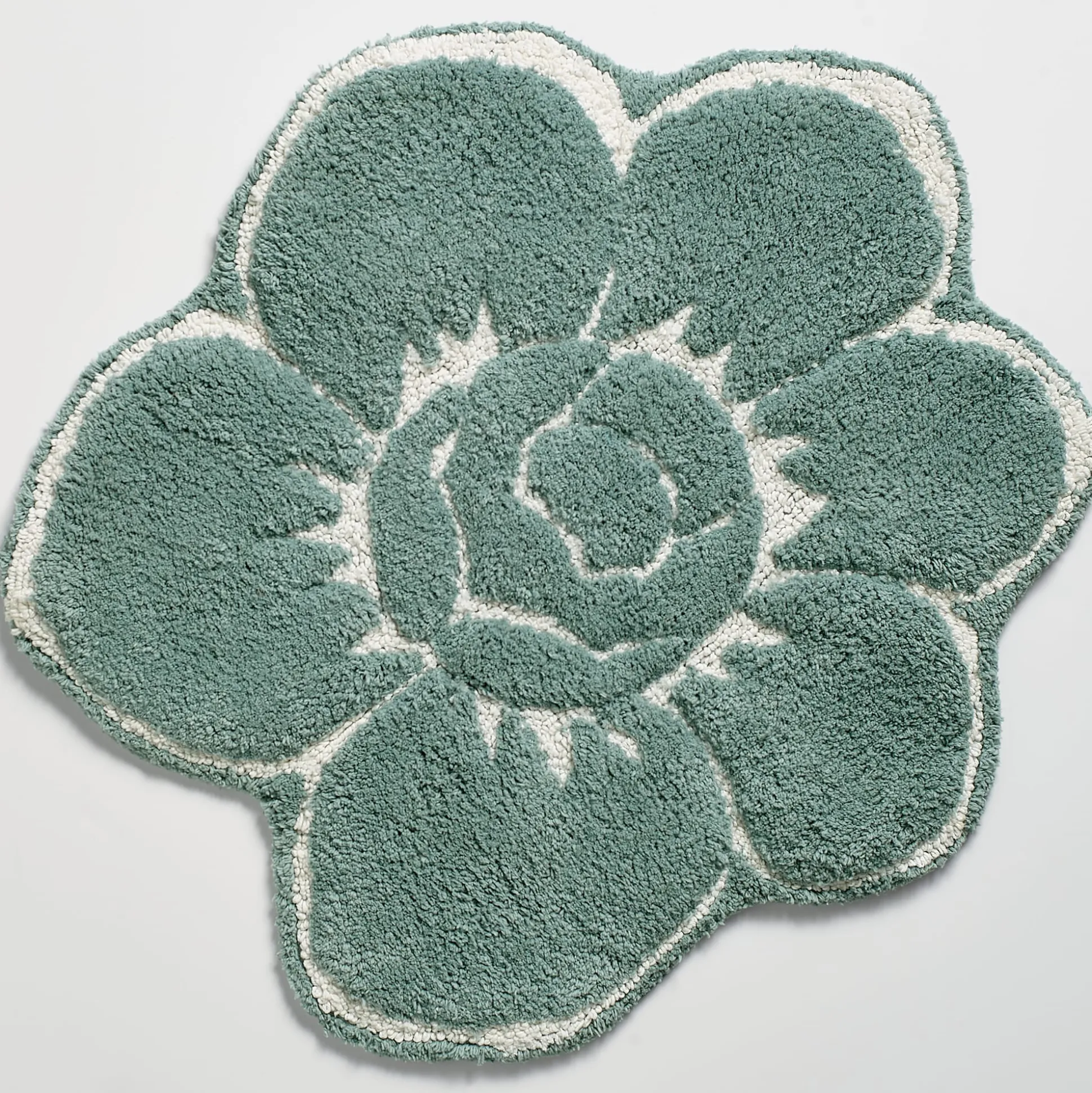 Flower-Shaped Bath Mat