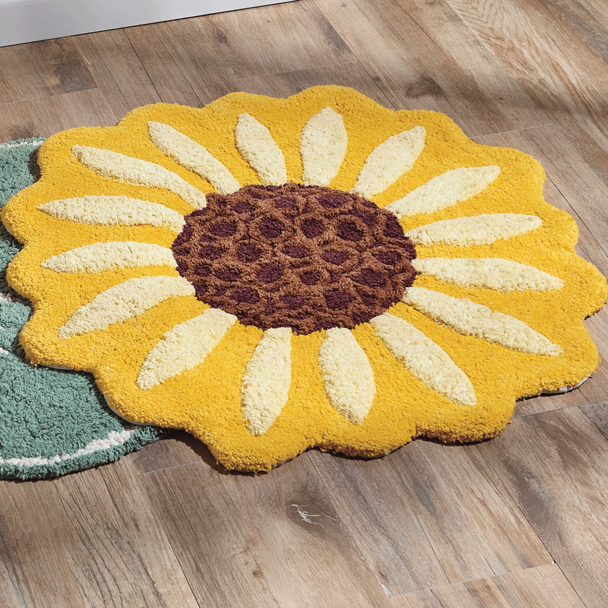 Flower-Shaped Bath Mat