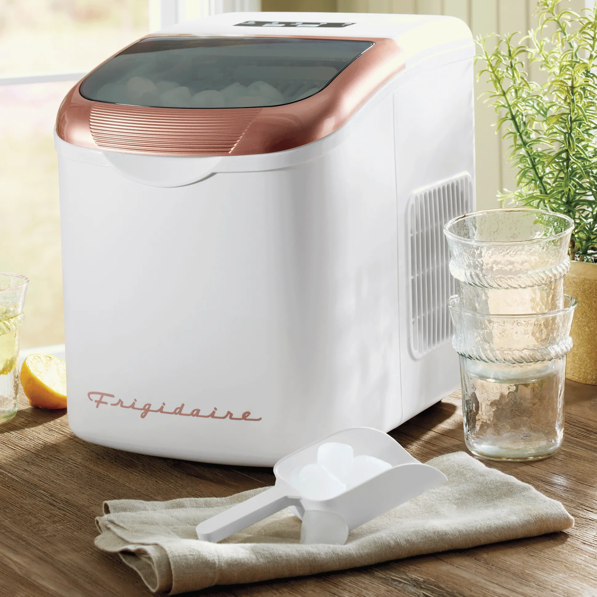 Frigidaire Personalized Retro 26-lb. Ice Maker