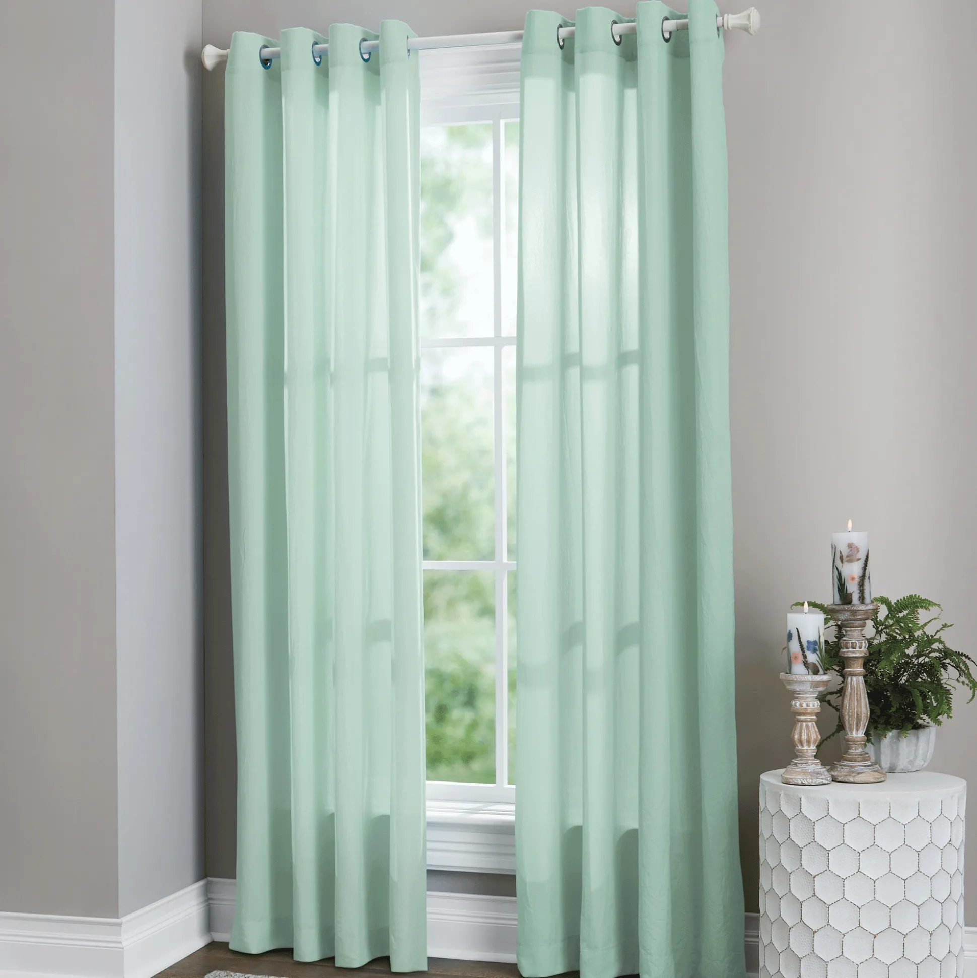 Harmony Crinkle Grommet Panel