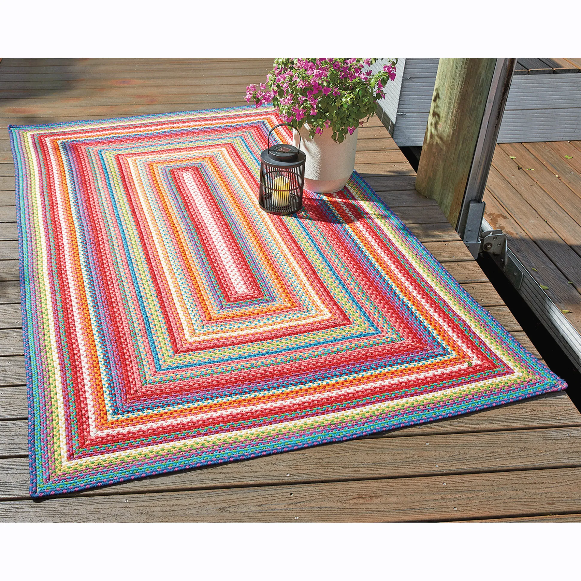 Indoor/Outdoor Bright Braided Rug