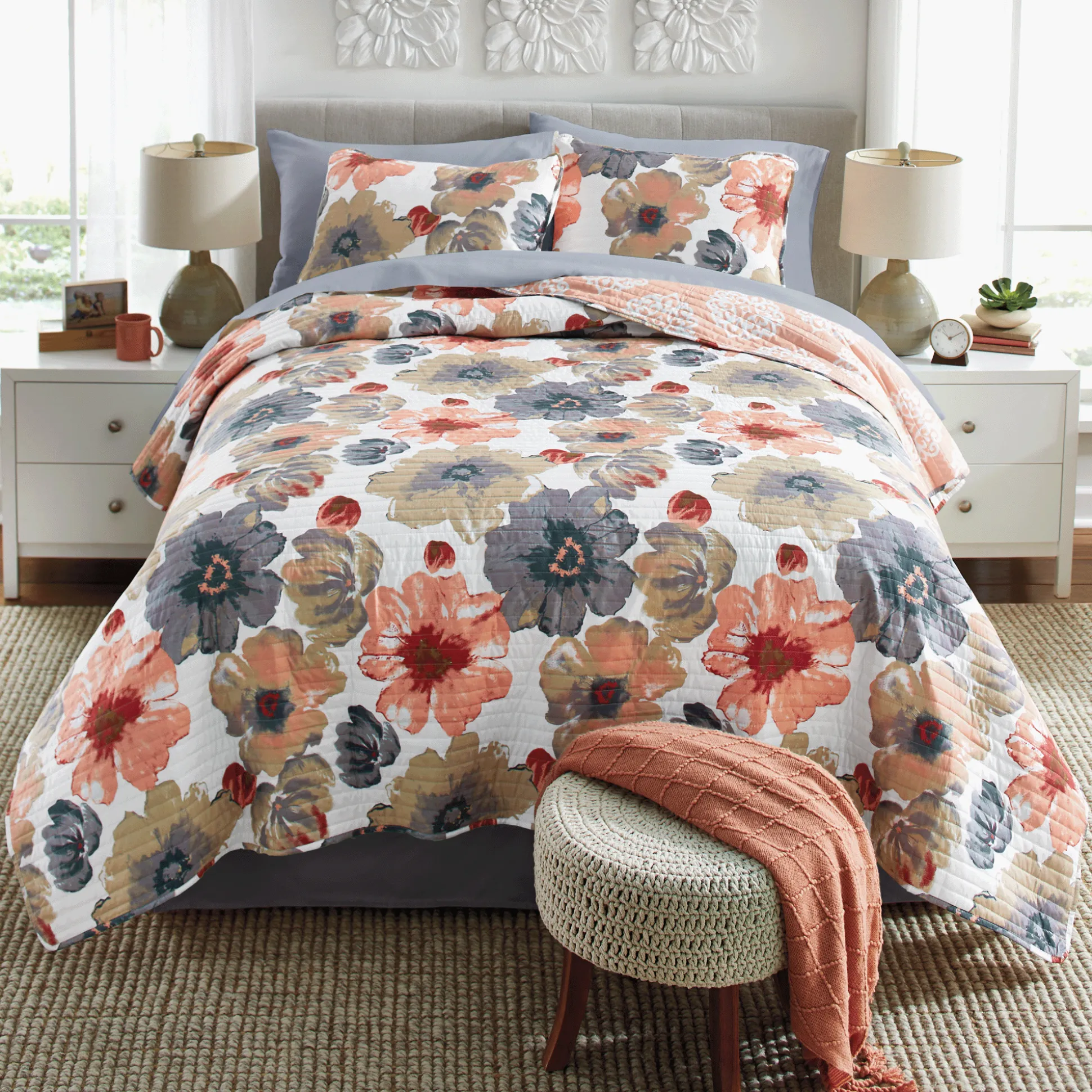 Leah 3-Piece Reversible Quilt Set
