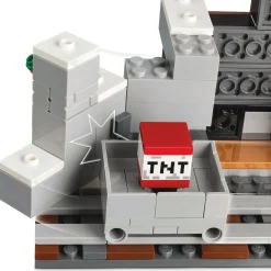 LEGO Minecraft The Pickaxe Mine