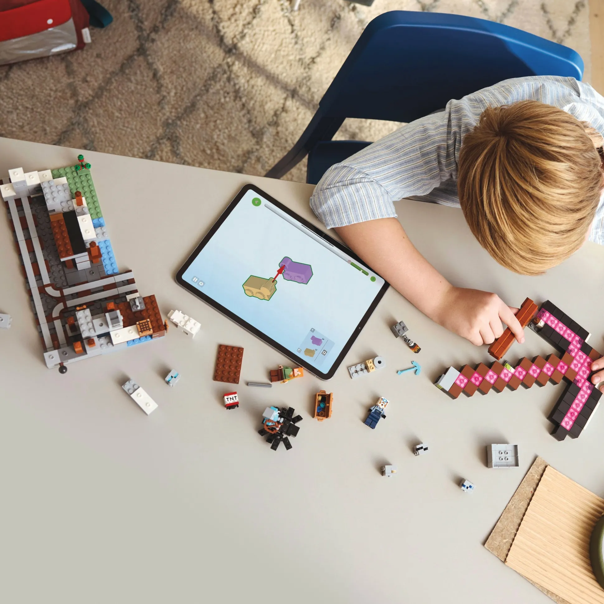 LEGO Minecraft The Pickaxe Mine