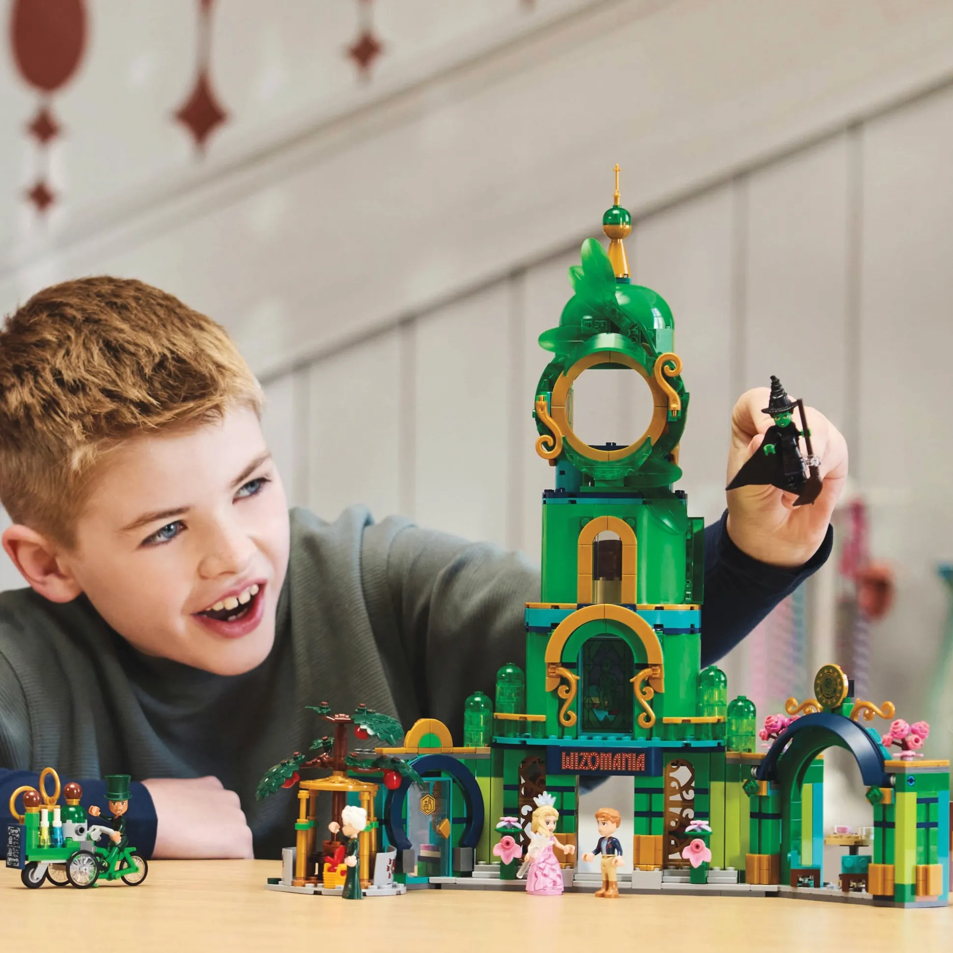 LEGO Wicked Welcome To Emerald City