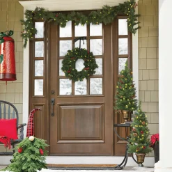 Lit Evergreen 4-Piece Christmas Décor Set