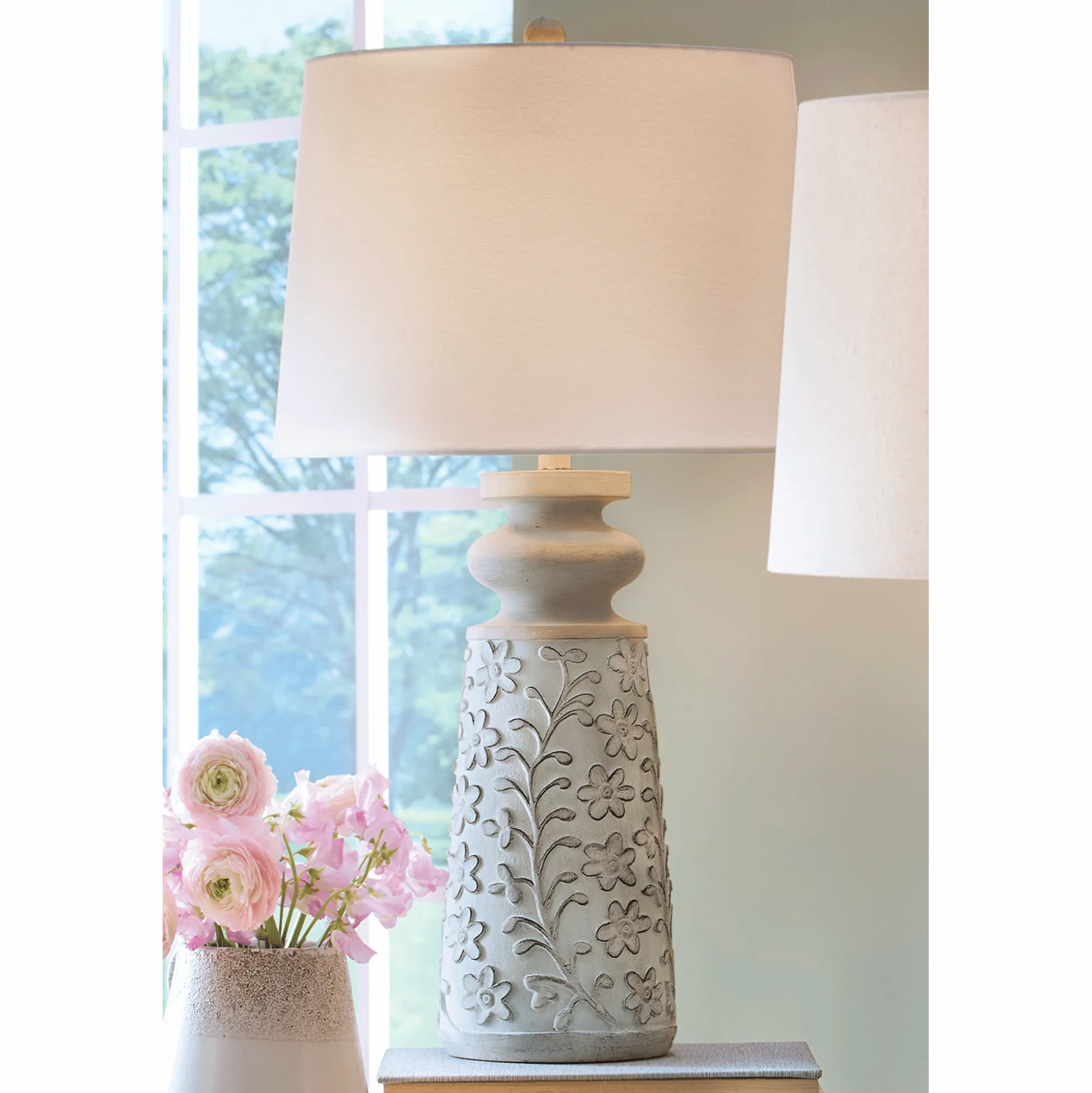 Old Floral Traditional Lamp
