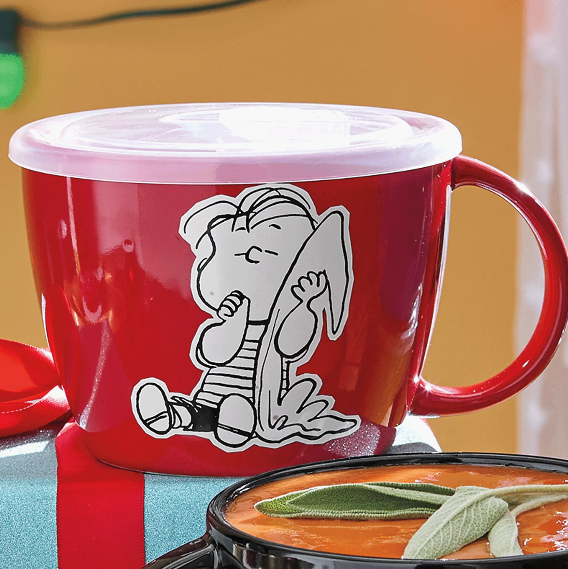 Peanuts Snoopy Pals Soup Mug with Lid