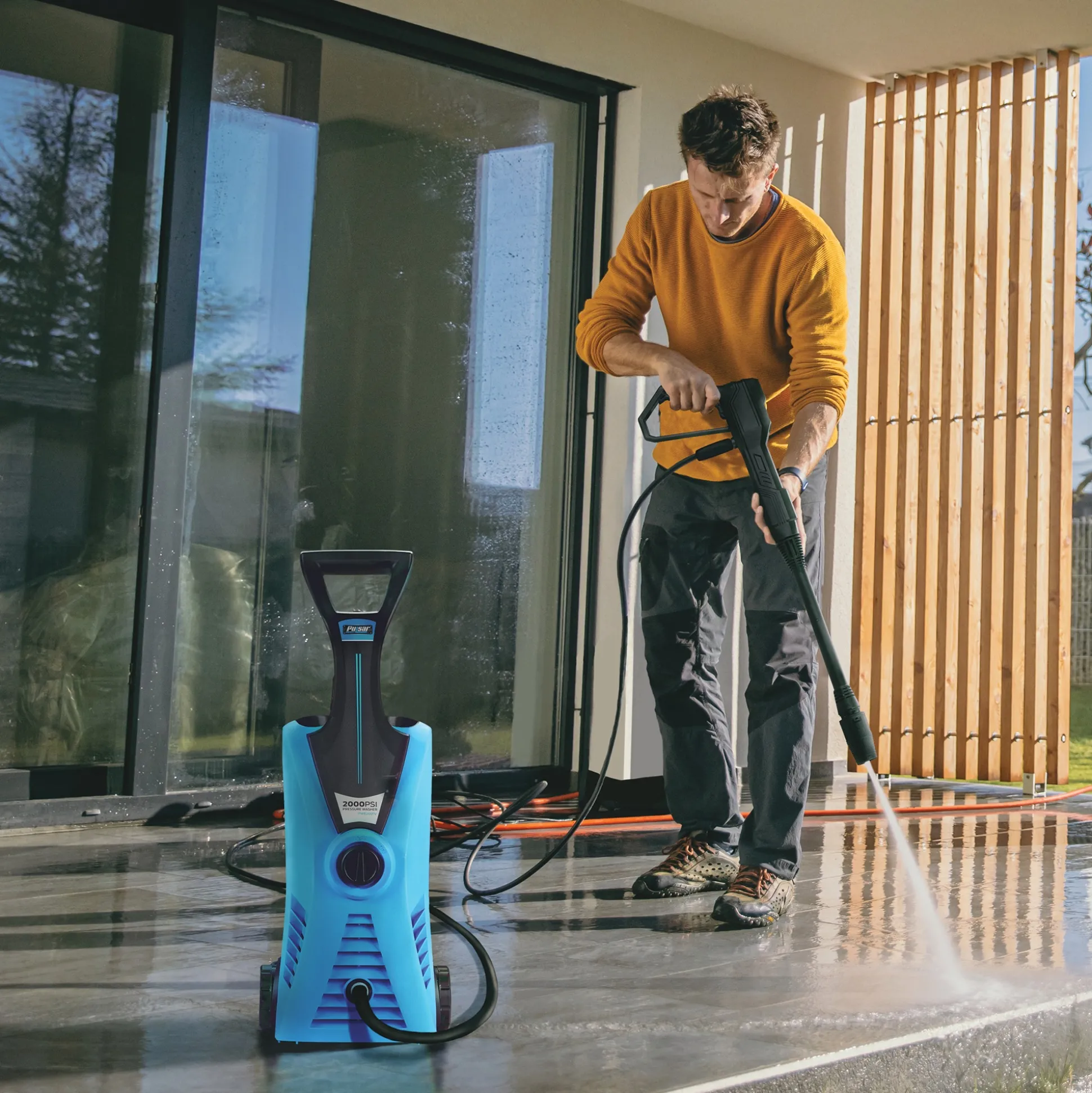 Pulsar 2000 PSI Vertical Electric Pressure Washer