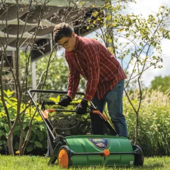 Scotts 26-Inch Push Lawn Sweeper