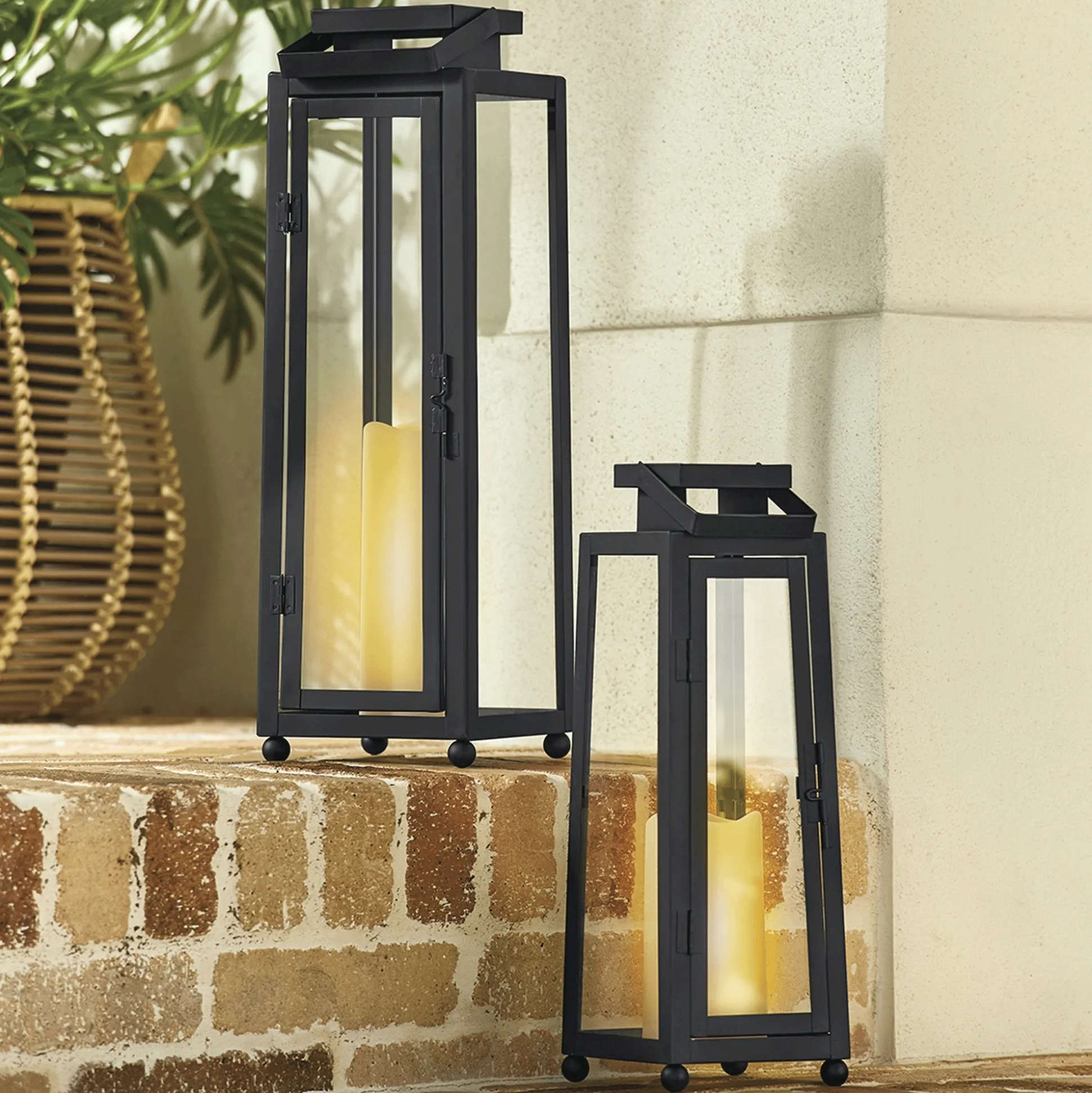Set of 2 Lanterns