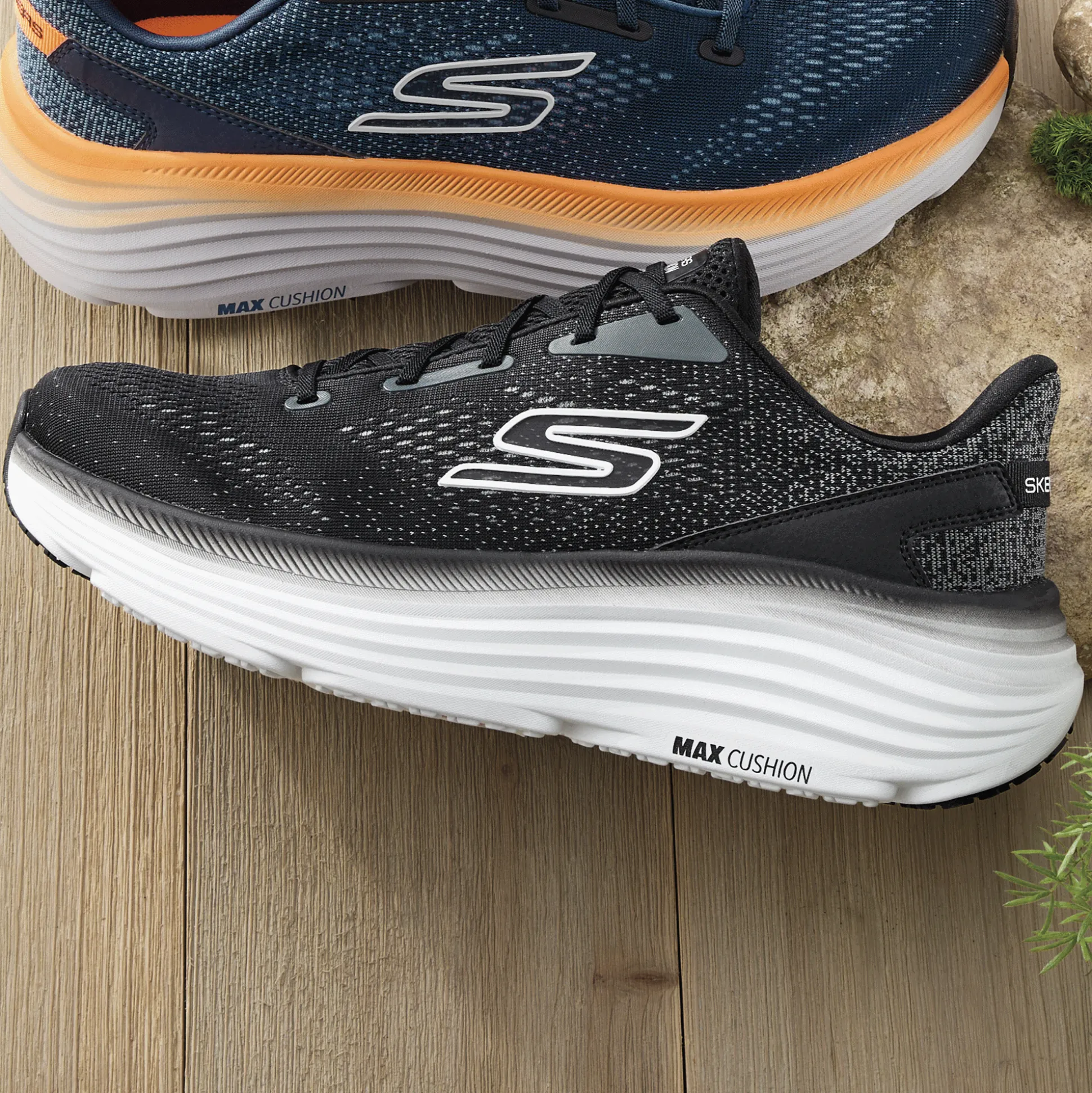 Skechers Men's Max Cushioning Endeavour Kauska Shoe
