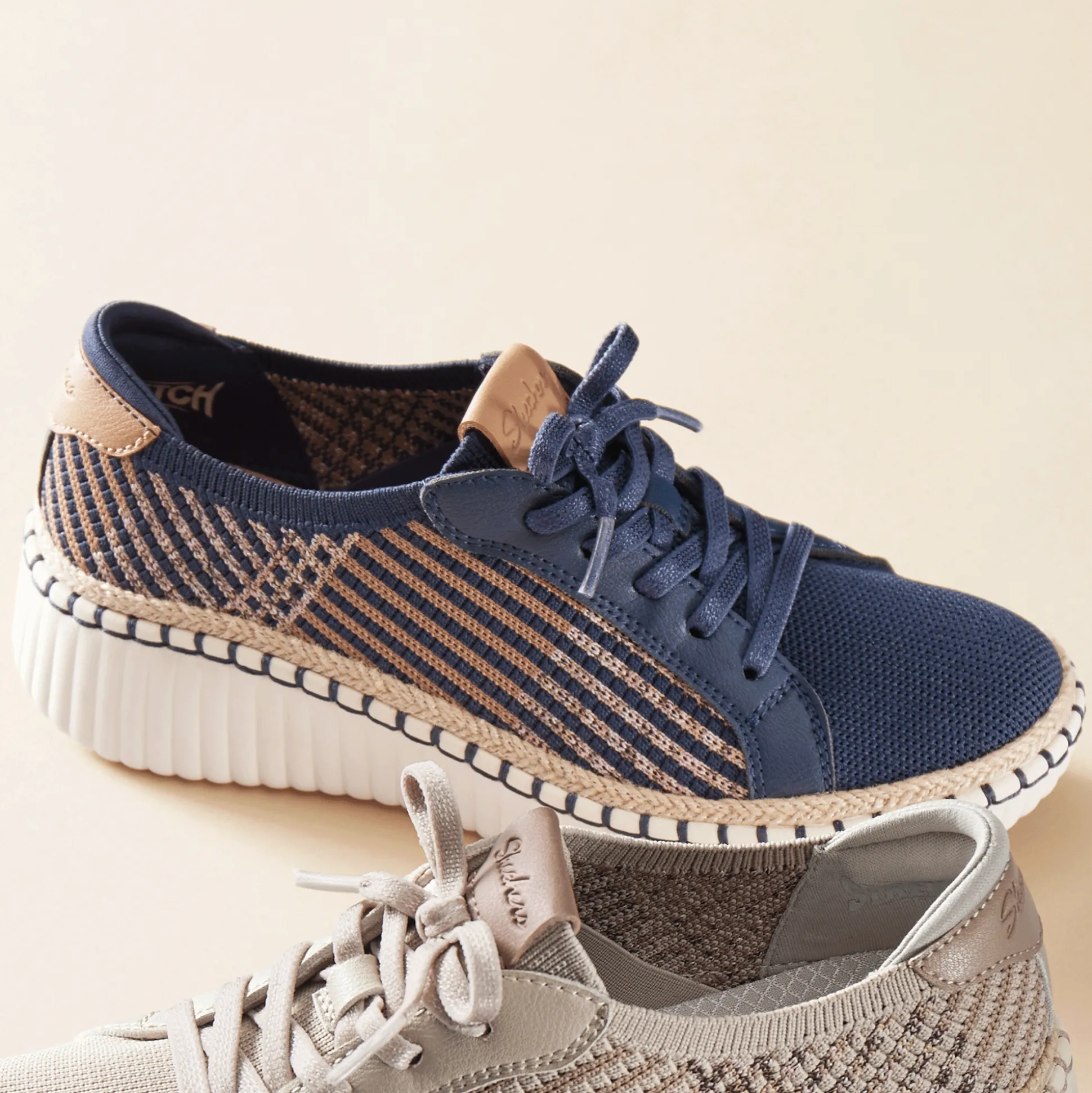 Skechers Wilshire Blvd Breezy Stroll Lace-Up