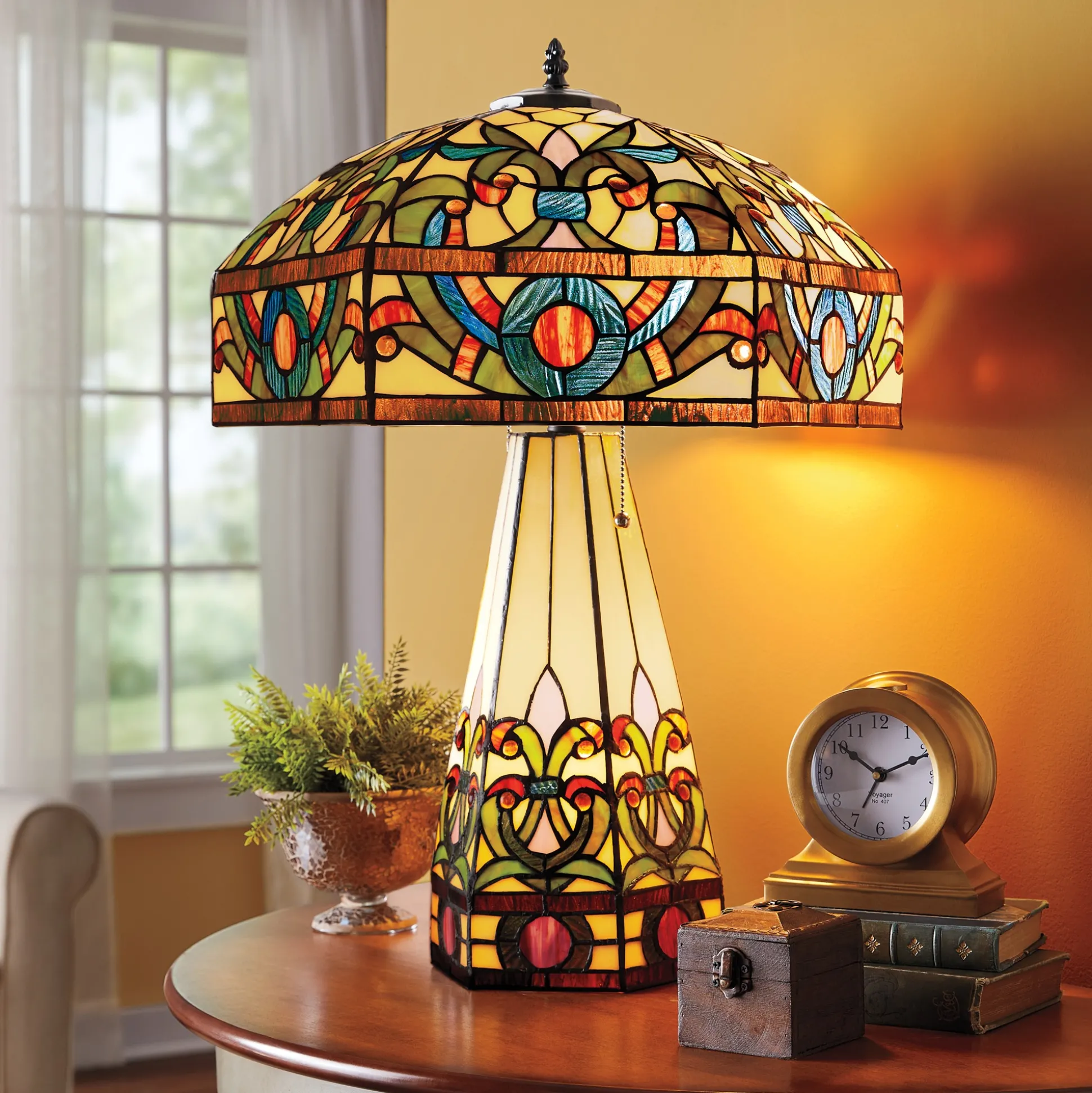 Stained Glass Marquette Table Lamp