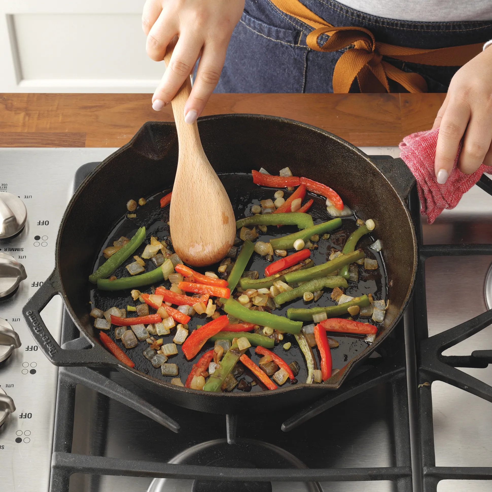 Taste of Home 12" Pre-Seasoned Cast Iron Skillet