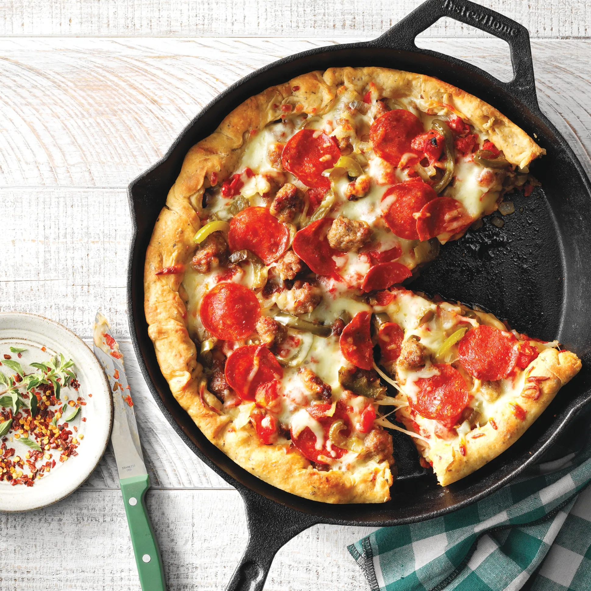 Taste of Home 12" Pre-Seasoned Cast Iron Skillet