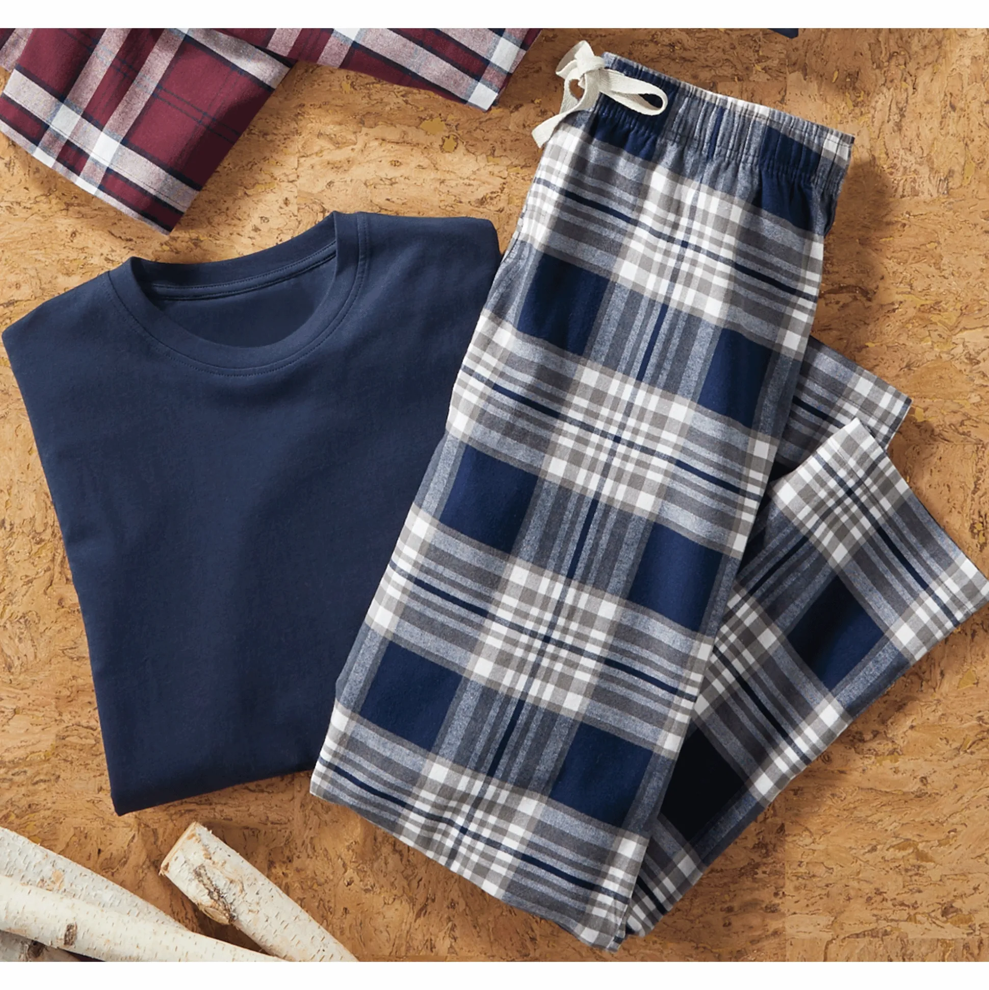 Value 2-Piece Men's PJ Set with Crew Top and Plaid Bottoms