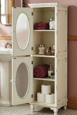 Vintage-Style Tesorino Tall Towel Cabinet