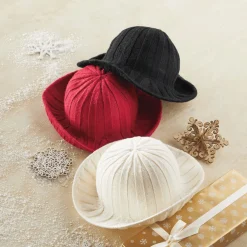 Wool Blend Women's Round Hat with Ribbed Jersey Knit Pattern